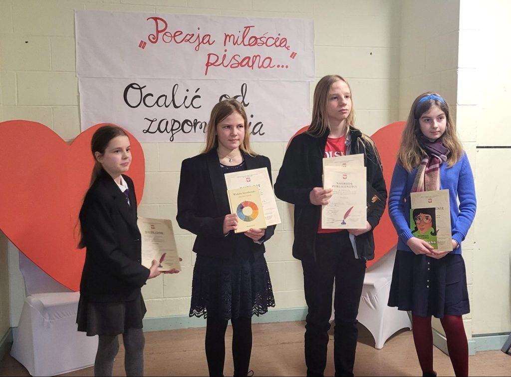 SZKOLNY KONKURS RECYTATORSKI POEZJI MIŁOSNEJ- ROZSTRZYGNIĘTY!