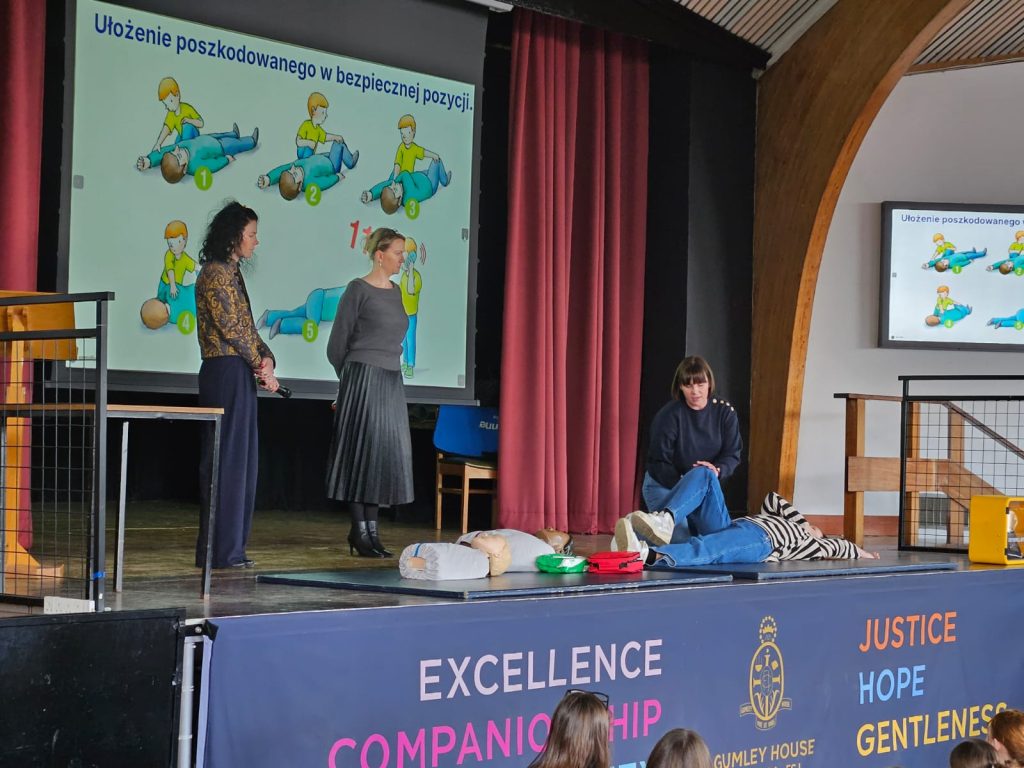 Ratujemy – nie panikujemy! Warsztaty z pierwszej pomocy