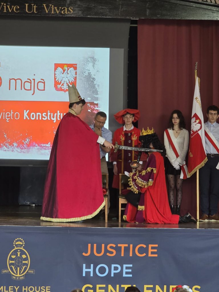 Rok Milenium Koronacji i święto Konstytucji 3 Maja – uroczysty apel i ortograficzne sukcesy naszych uczniów